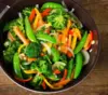 Suppléments Légumes Sautés - Charlie Food Découvrez notre sélection de snacks délicieux et savoureux chez Charlie food . Nous offrons une variété de plats rapides et abordables pour tous les goûts.